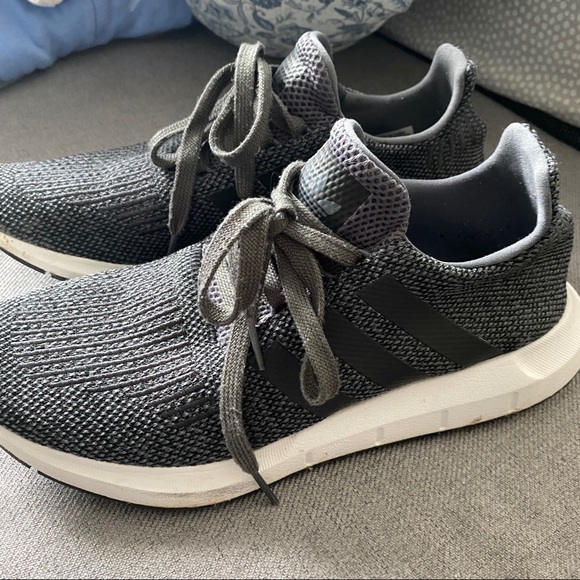 swift run shoes men